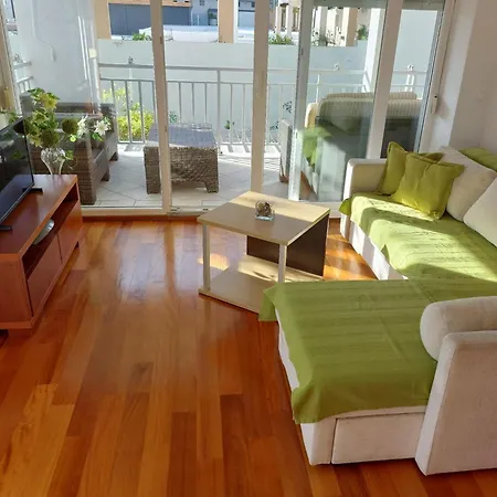 Ni I - One Bedroom With Balcony Marina 마카르스카