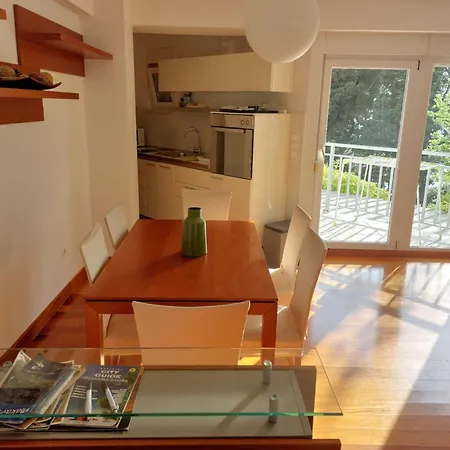 Lägenhet Ni I - One Bedroom With Balcony Marina *